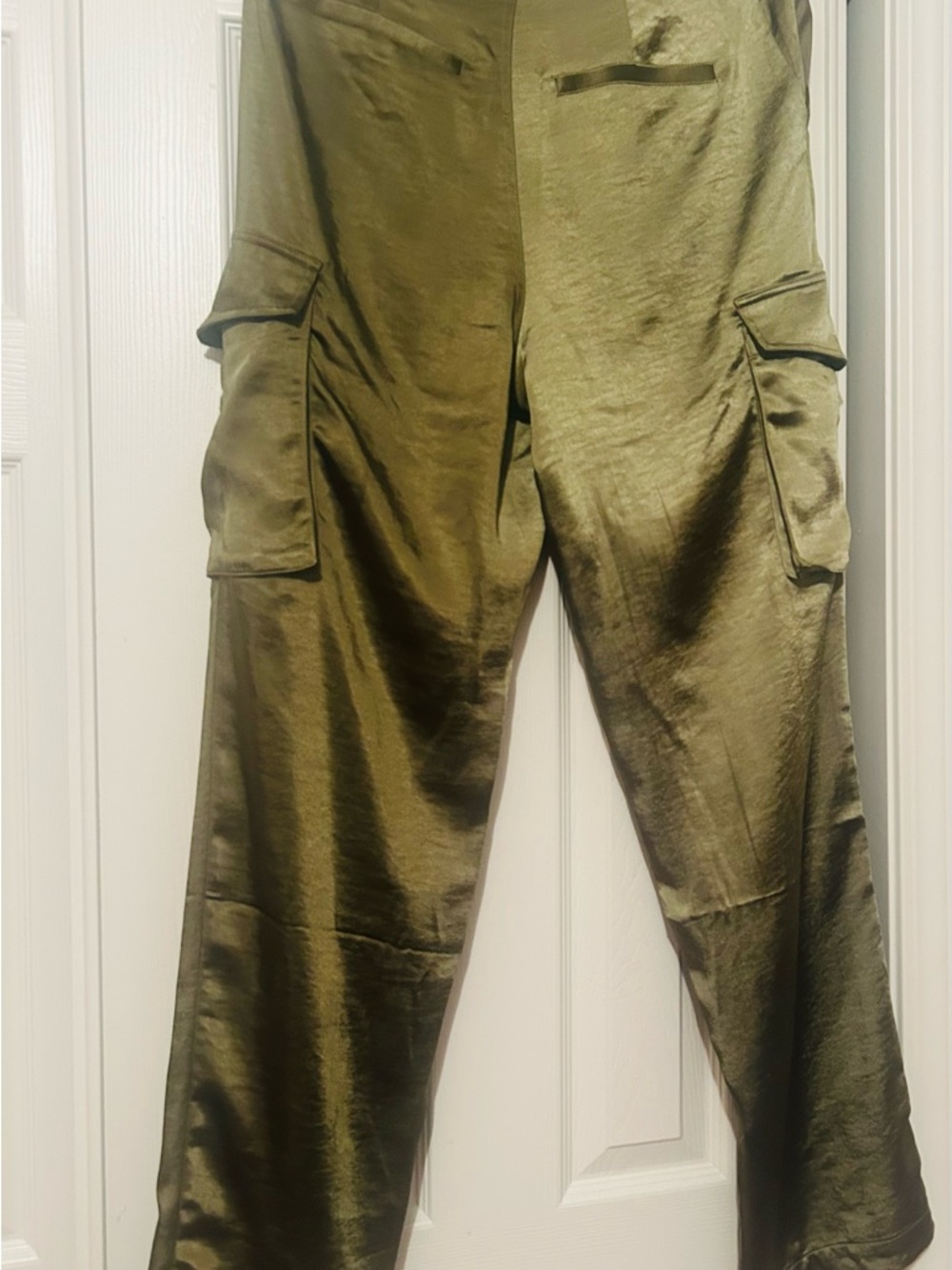 Good American Olive Satin Cargo Joggers with Thigh Flap Pockets